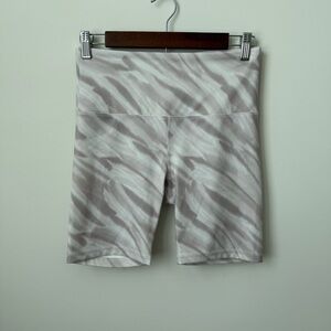Harmony Balance Tie-Dye Biker Shorts 7” Size Small